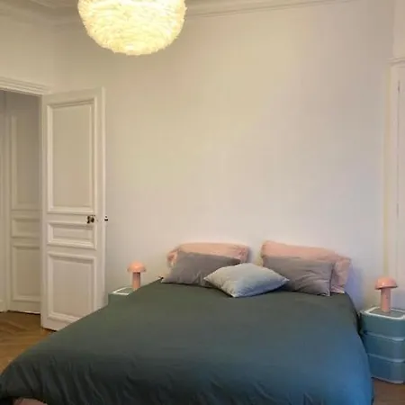 Le Bazar Du Marais 아파트 *
