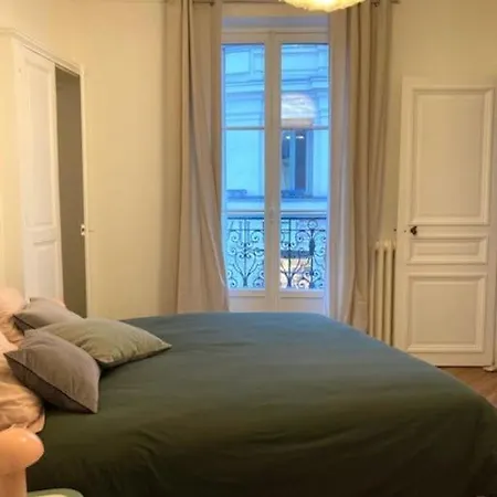 Le Bazar Du Marais *