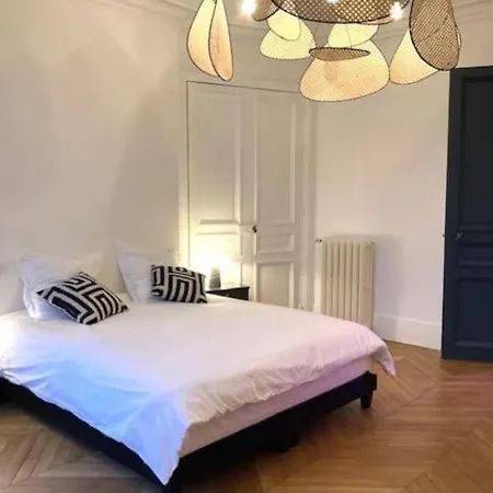 아파트 Le Bazar Du Marais 파리